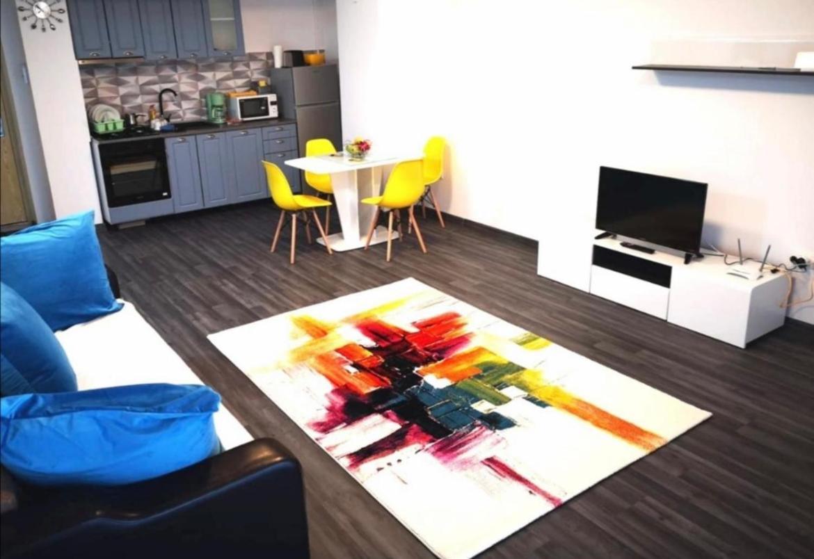 Apartament Spatios Cu 2 Camere In Centrul Statiunii Mamaia -73Mp - ! Exteriör bild